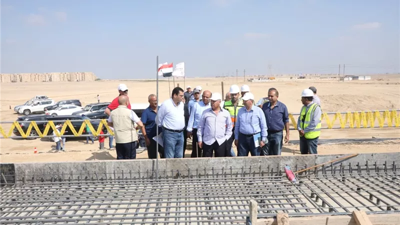 الوزير:يتفقد العمل بالخط الثانى من شبكة القطار الكهربائي السريع
