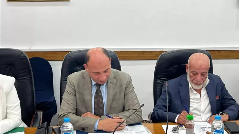 اجتماع مشترك بين مصلحة الضرائب واتحاد الصناعات