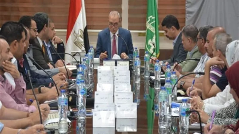 الهجان يبحث إنشاء كباري ومصاعدكهربائية لعبور آمن للمواطنين بشبرا