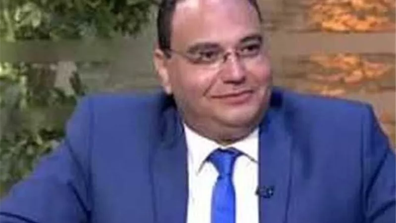 كيف تساعد الأسرة طفلها على تقبل دخول المدرسة لأول مرة؟ استشاري نفسي يجيب