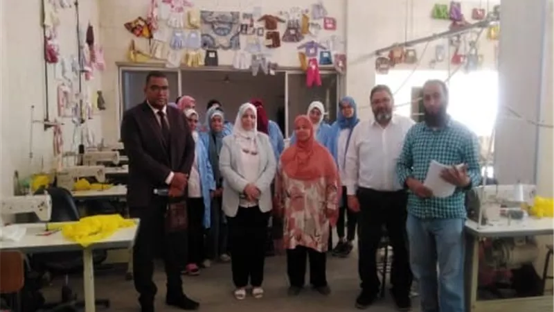مديرية العمل بالقليوبية تختتم برنامجا تدريبيا للفتيات على التفصيل