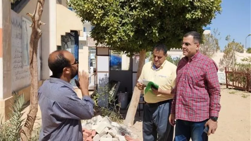 عمارة يتفقد أعمال الصيانة والتطوير بمدارس السويس