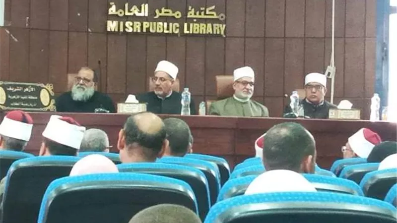 المنطقة الأزهرية بالمنيا تكرم أوائل الطلاب المتفوقين فى الشهادات