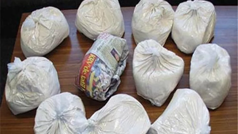 ضبط مسجلين خطر بحوزتهما 40 لفافة هيروين بالأميرية