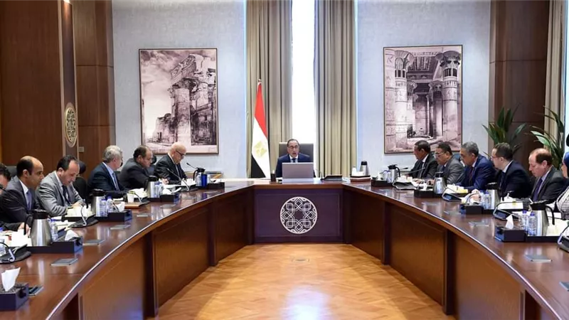مدبولي يؤكد تنفيذ توجيهات القيادة السياسية لدفع عجلة الاستثمار