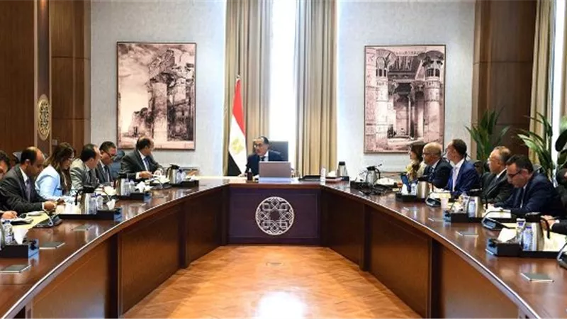 مدبولي يناقش أعضاءالصناعات الغذائيةمقترحاتهم لدعم الصناعةالوطنية