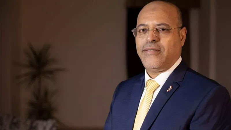 رئيس نقابات عمال مصر: الرئيس يشعر بالمواطن البسيط وأنصف أصحاب المعاشات