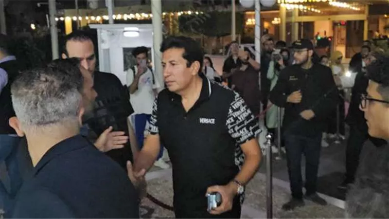 هانى رمزى يقدم واجب العزاء فى شقيق محمد فؤاد..صور