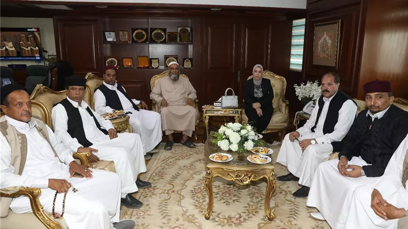 عمد ومشايخ مطروح تقدم العزاء في ضحايا بني سويف باعصار ليبيا