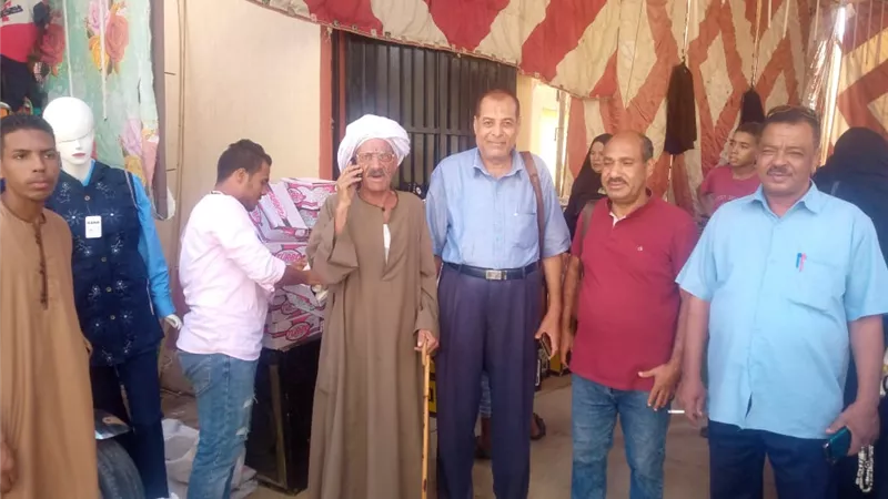 مدير عام تعليم قوص جنوب قنا يفتتح معرض 