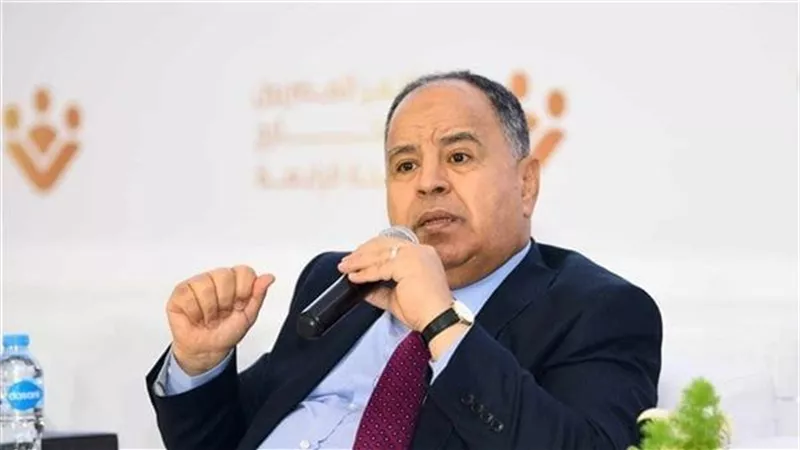 مستشار وزير المالية يعلن صرف الزيادات الأخيرة المعلنة من الرئيس أول أكتوبر