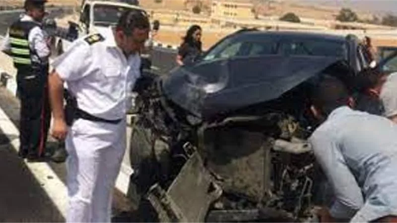 اصطدام سيارة ملاكى بسور محور صفط اللبن فى الجيزة