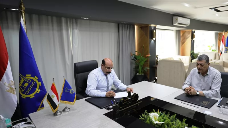 محافظ أسوان يوافق على النزول بسن القبول بالصف الأول الابتدائى