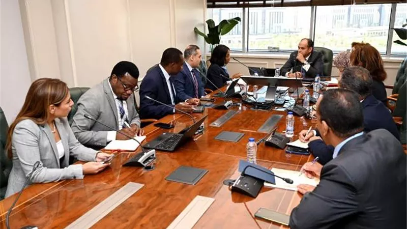 وزيرالتجارة يستعرض ترتيبات استضافة القاهرة للمعرض الإفريقي الثالث