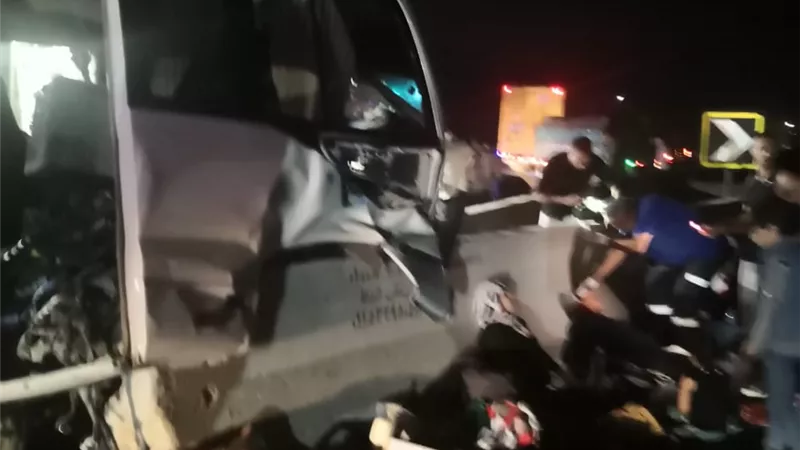 بالاسماء .. ١٦ سيارة إسعاف تنقل مصابي حادث الزعفرانة