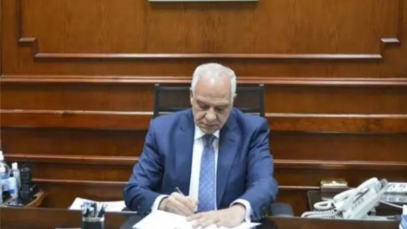 بالأسماء.. راشد يعتمد حركة مديرى ووكلاء الإدارات التعليميةبالجيزة
