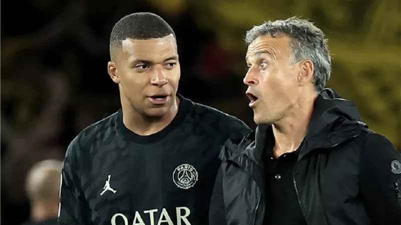 إنريكي يتغني بـ مبابي وحكيمي بعد ثنائية باريس أمام دورتموند