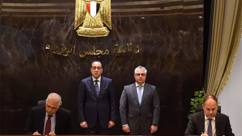 توقيع عقد إنشاء مصنع إطارات باستثمارات مليار يوروبالمنطقة الاقتصادية