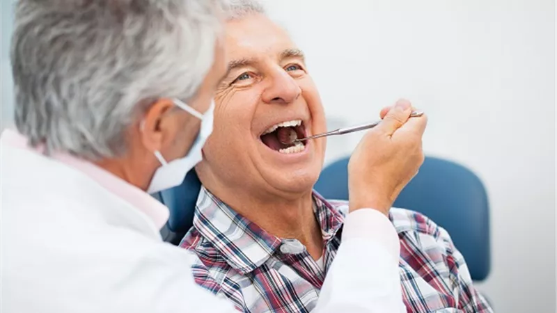 تعرف على العلاقة بين الأسنان ومرض ألزهايمر