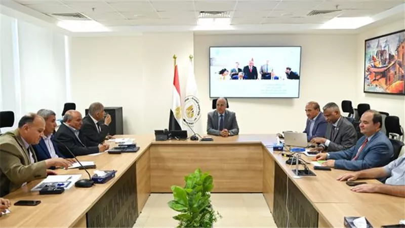 سويلم يبحث مع مدير الفاو تقنيات الري لتحسين سبل عيش مزارعي الصعيد