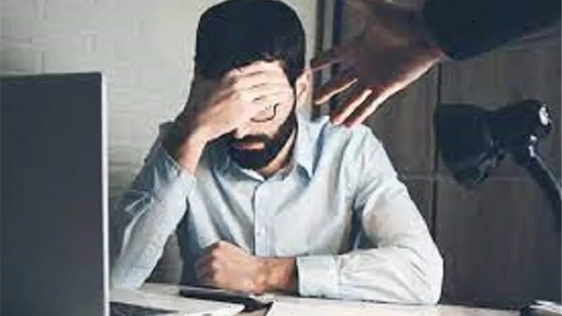 ضغوطات العمل تضاعف خطر إصابة الرجال بالنوبة القلبية