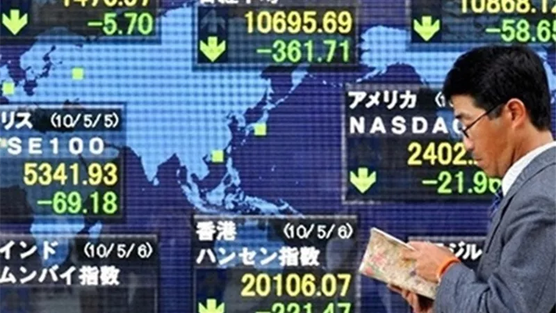 بورصة طوكيو تهبط من أعلى مستوى في 33 عاما