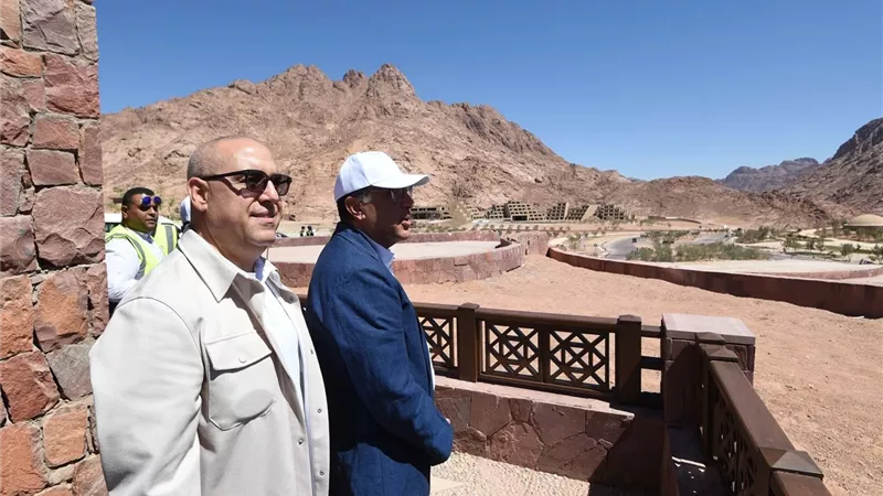 مدبولى يتفقد مشروع إنشاء المنتجع السياحي الجبلي بسانت كاترين