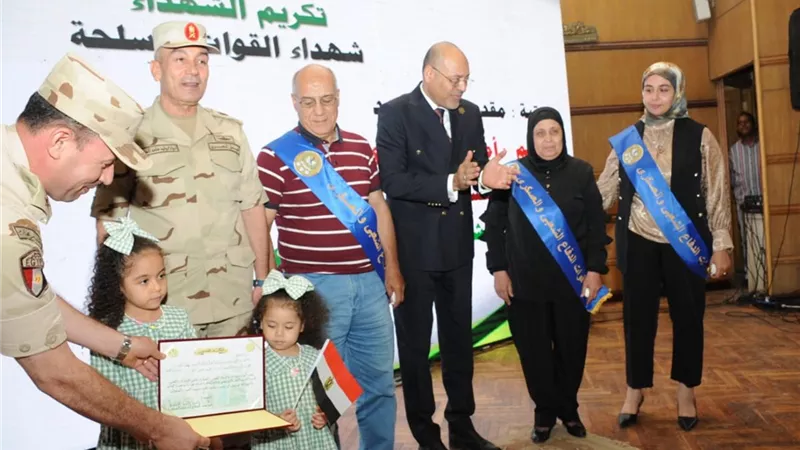 قيادة قوات الدفاع الشعبى والعسكرى تنظم ندوتين تثقيفيتين