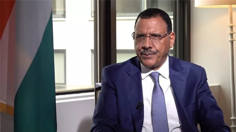 النيجر تحتجز وزراء الداخلية والمال والنفط بتهم التآمر والخيانة