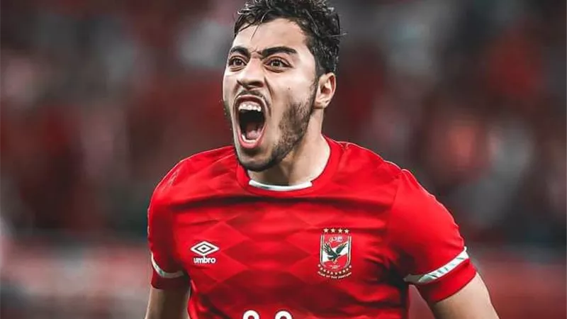 عودة نجم الأهلي للملاعب خلال الأيام المقبلة