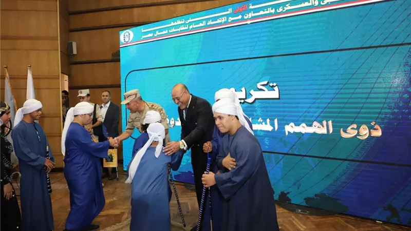 جبران: تعهد عمال مصر بزيادة الإنتاج فى الجمهورية الجديدة