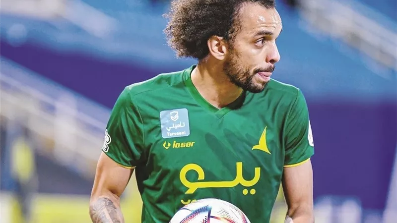 شاهد مارتينيز يهدر ركلة جزاء للخليج أمام الأخدود