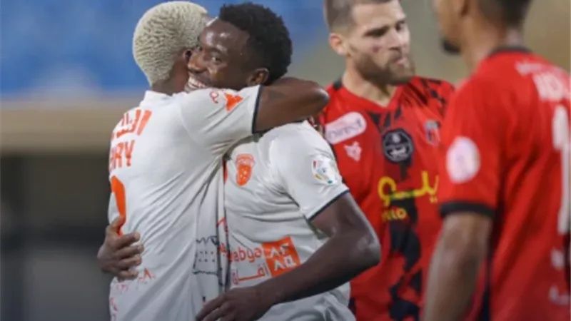 شاهد .. الفيحاء يقسو على الرياض بثلاثية فى دورى روشن