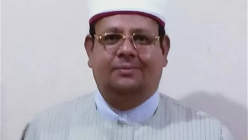 عبده درويش عميدا لمعهد الزهراء الاعدادى الثانوى للبنين
