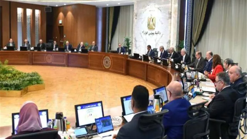 «قانون التصالح.. المولد النبوي.. المدارس».. توجيهات عاجلة من رئيس الوزراء في اجتماعه مع مجلس المحافظين