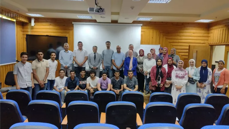 تدريب لطلاب مدرسة«STEM» بكفر الشيخ على 