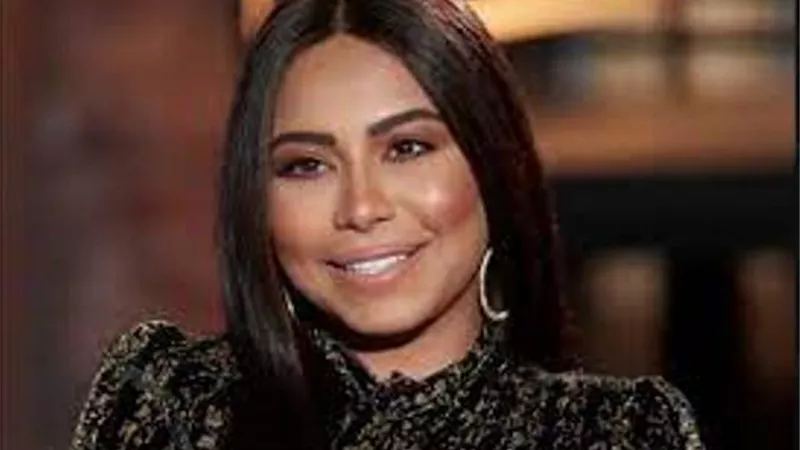 بلاغ من شيرين عبد الوهاب ضد أدمن صفحتها