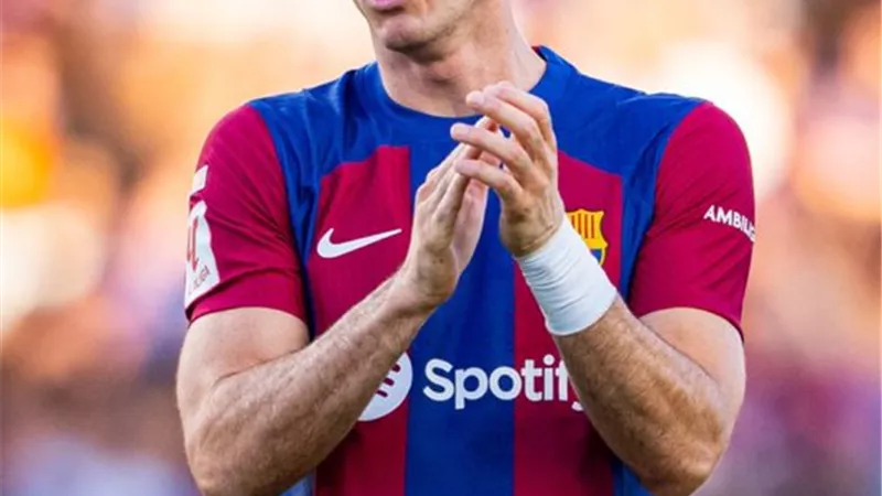 شاهد هدف تفليص الفارق لبرشلونة أمام سيلتافيجو بقدم ليفاندوفسكي