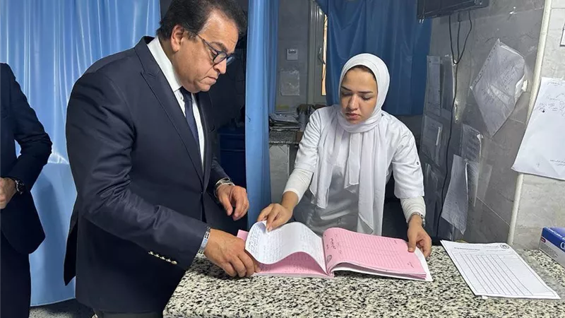 وزير الصحة يوجه بتغيير شركة الأمن والنظافة بمستشفى القاهرة الجديدة