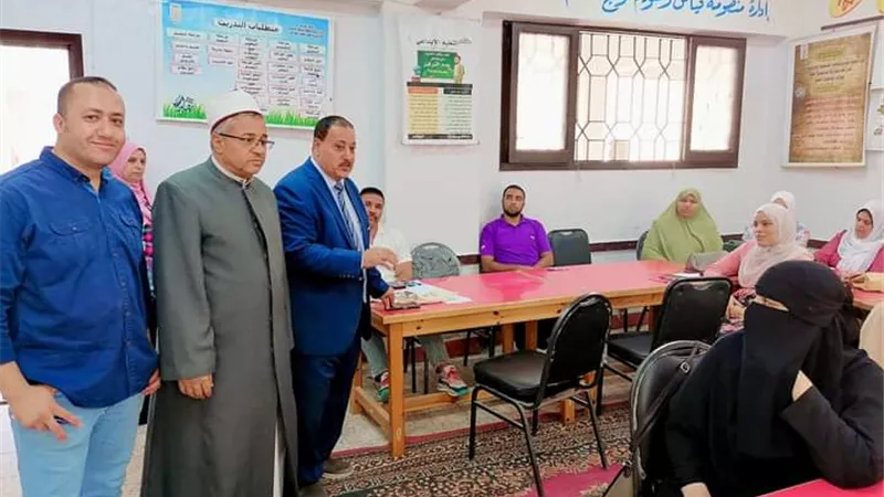 بدء برنامج التدريب لتنمية مهارات معلمي معاهد اللغات بالشرقية
