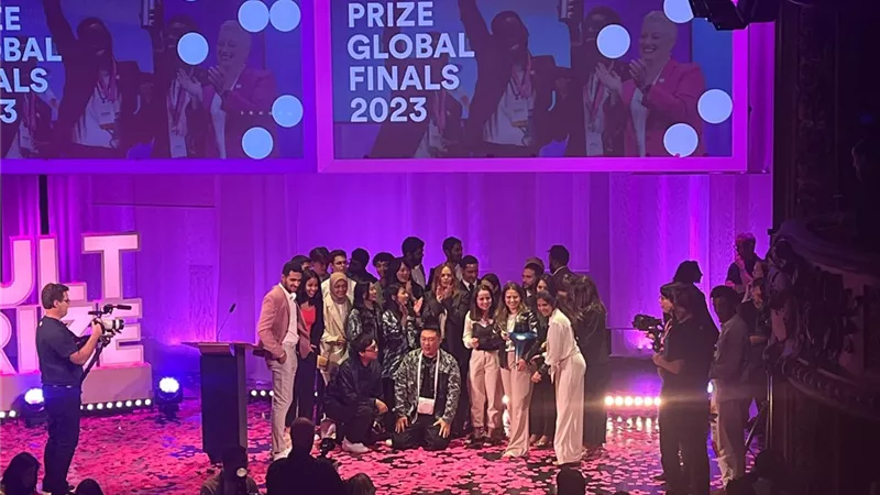 فريق جامعة الإسكندرية يفوز بالجائزة الثانية في مسابقة Hult Prize