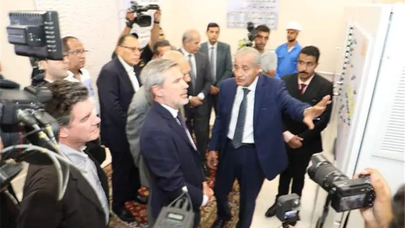 وزيرالتموين والمحافظ وسفيرايطاليا يفتتحون صومعة منيا القمح
