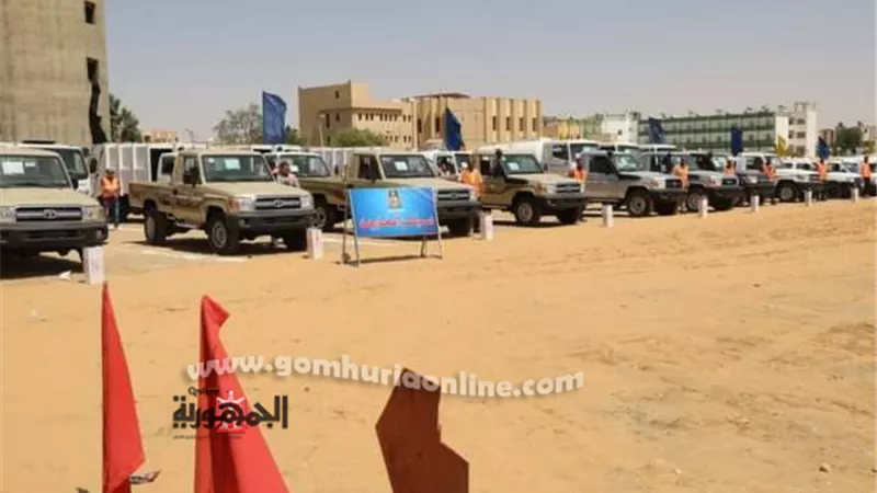 محافظ الوادي الجديد يستقيل قائد الدفاع الشعبي