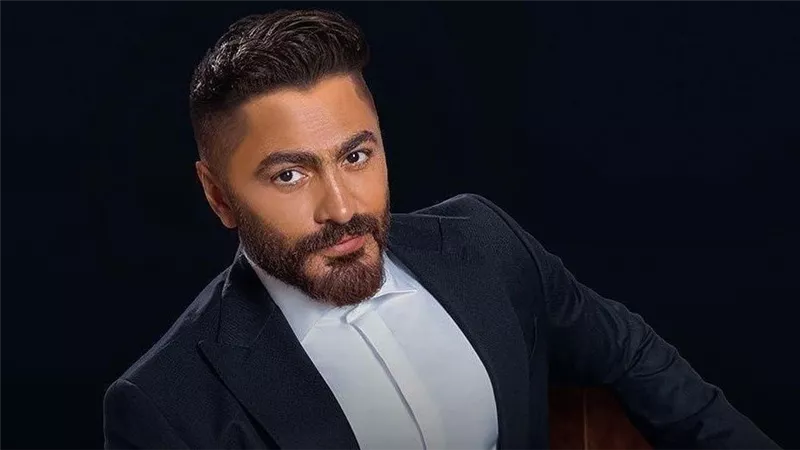 تفاصيل موعد طرح ألبوم تامر حسني