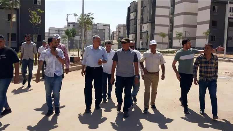 وزير الإسكان يشدد على سرعة الانتهاء من المرحلة الثانية لسكن الموظفين ببدر