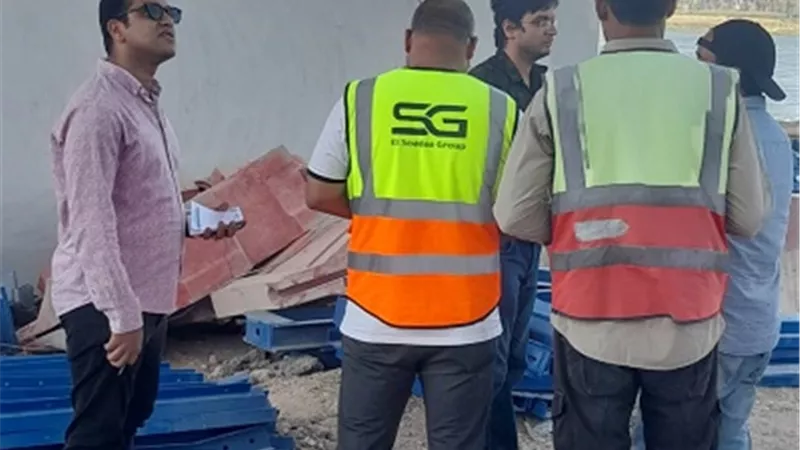 حصر وتسجيل عمالة غير منتظمة بالمشروعات القومية الكبري بسوهاج