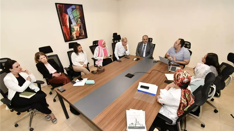 مسئولو الإسكان يستعرضون خطة عمل التحول الأخضر لمدينة 6 أكتوبر