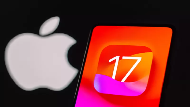 تحديث iOS 17 يشعل الإنترنت بمزاعم تدميره بطارية آيفون