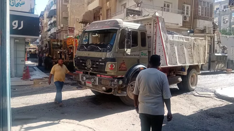 بدء تنفيذ خطة رصف الشوارع الداخلية بالسويس