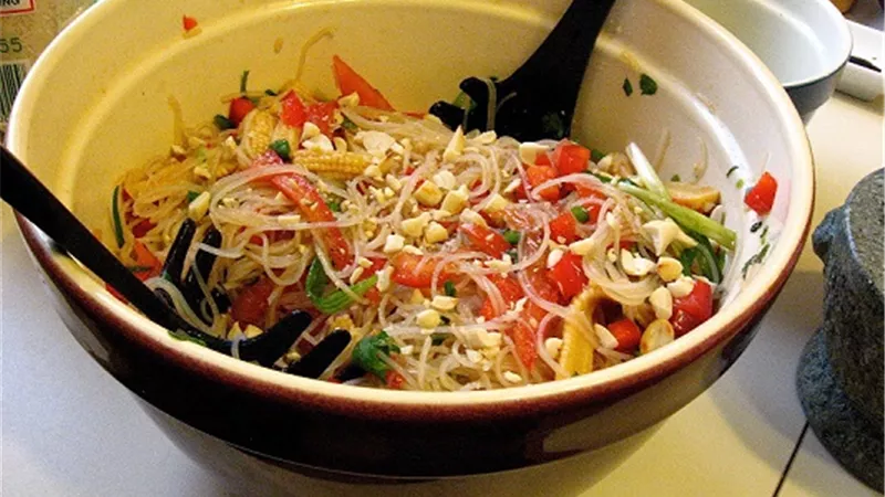 طريقة عمل سلطة النودلز السريعة